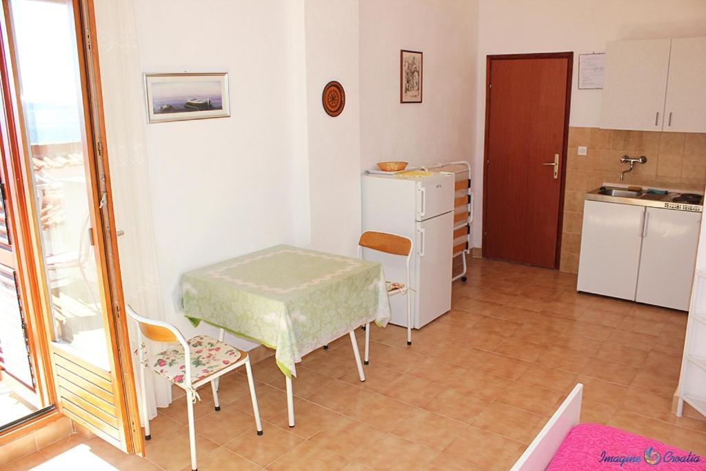 Studio Apartment In Pisak With Sea View, Balcony, Air Conditioning, Wi-Fi Kültér fotó